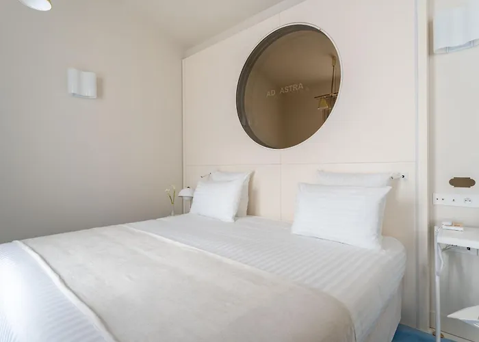 מלון Astra Opera - Astotel 4*
