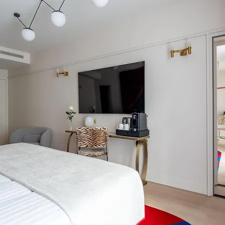 מלון Astra Opera - Astotel 4*