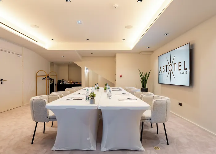 Astra Opera - Astotel 4*